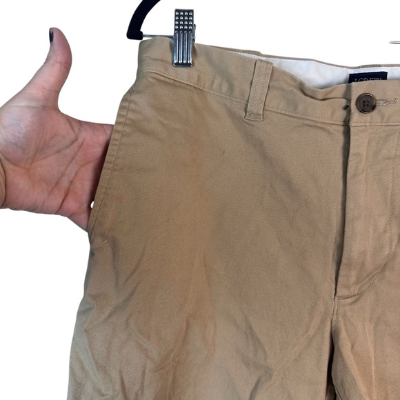 J. Crew Factory 7” Inseam Khaki Shorts Size 32 - Picture 4 of 8